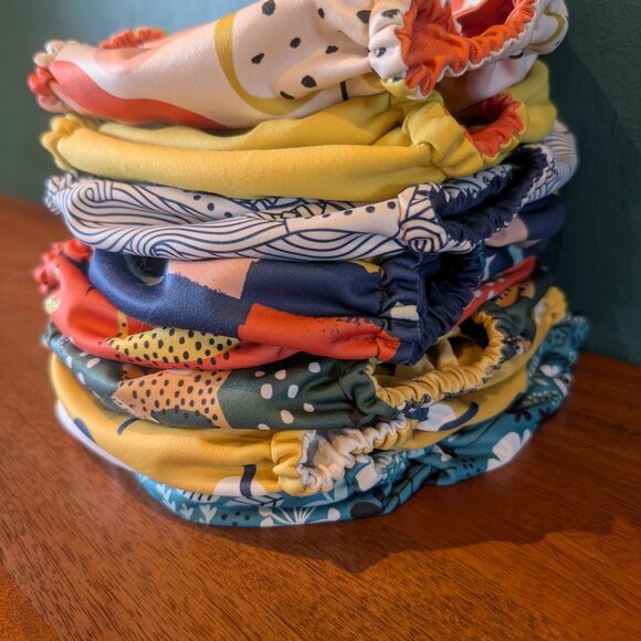 Esembly Outer Diaper Cover (Size 2) -Pink/Orange/Yellow Pattern - Picture 4 of 5